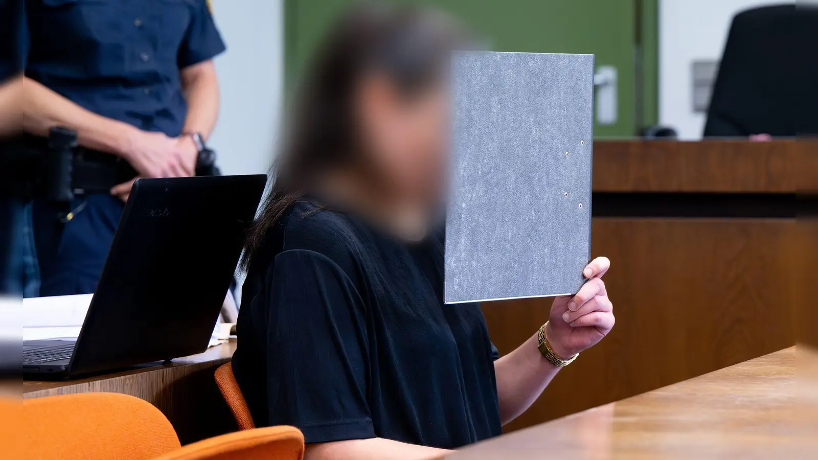 Die junge Frau legte ein Geständnis ab.  (Foto: Sven Hoppe/dpa)