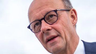 Drei Länder in drei Tagen: Merz bereist erstmals als Kanzler die Arabische Halbinsel. (Archivfoto) (Foto: Michael Kappeler/dpa)