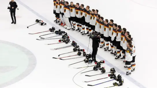 Deutschlands Eishockey-Nationalteam tritt am Samstag gegen die USA an. (Foto: Salvatore Di Nolfi/KEYSTONE/dpa)