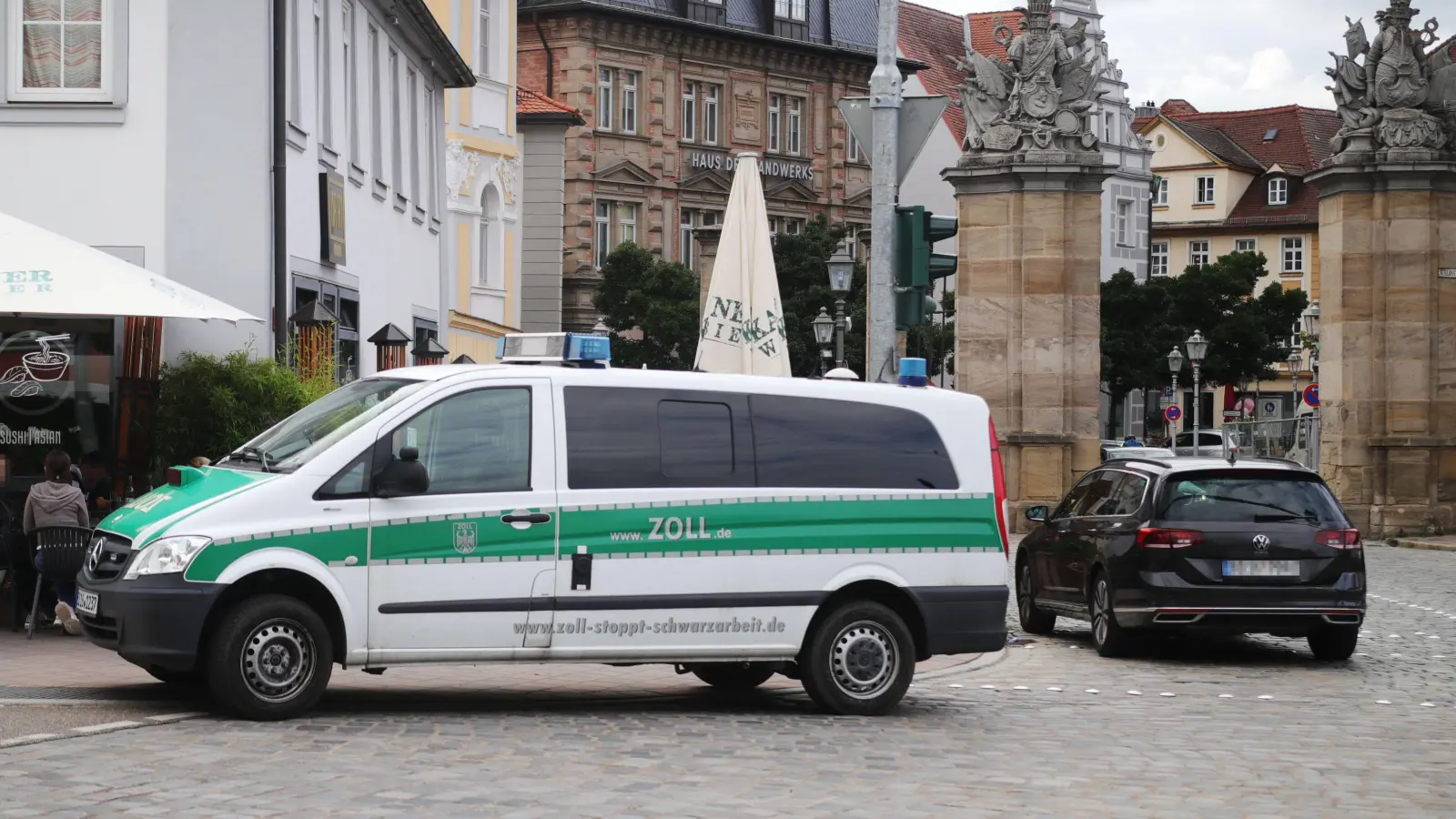 Bei einer Razzia des Zolls wurden am 9. Juli bayernweit Gastro-Betriebe durchsucht. Betroffen waren auch Objekte in Ansbach. (Foto: NEWS5/Markus Zahn)