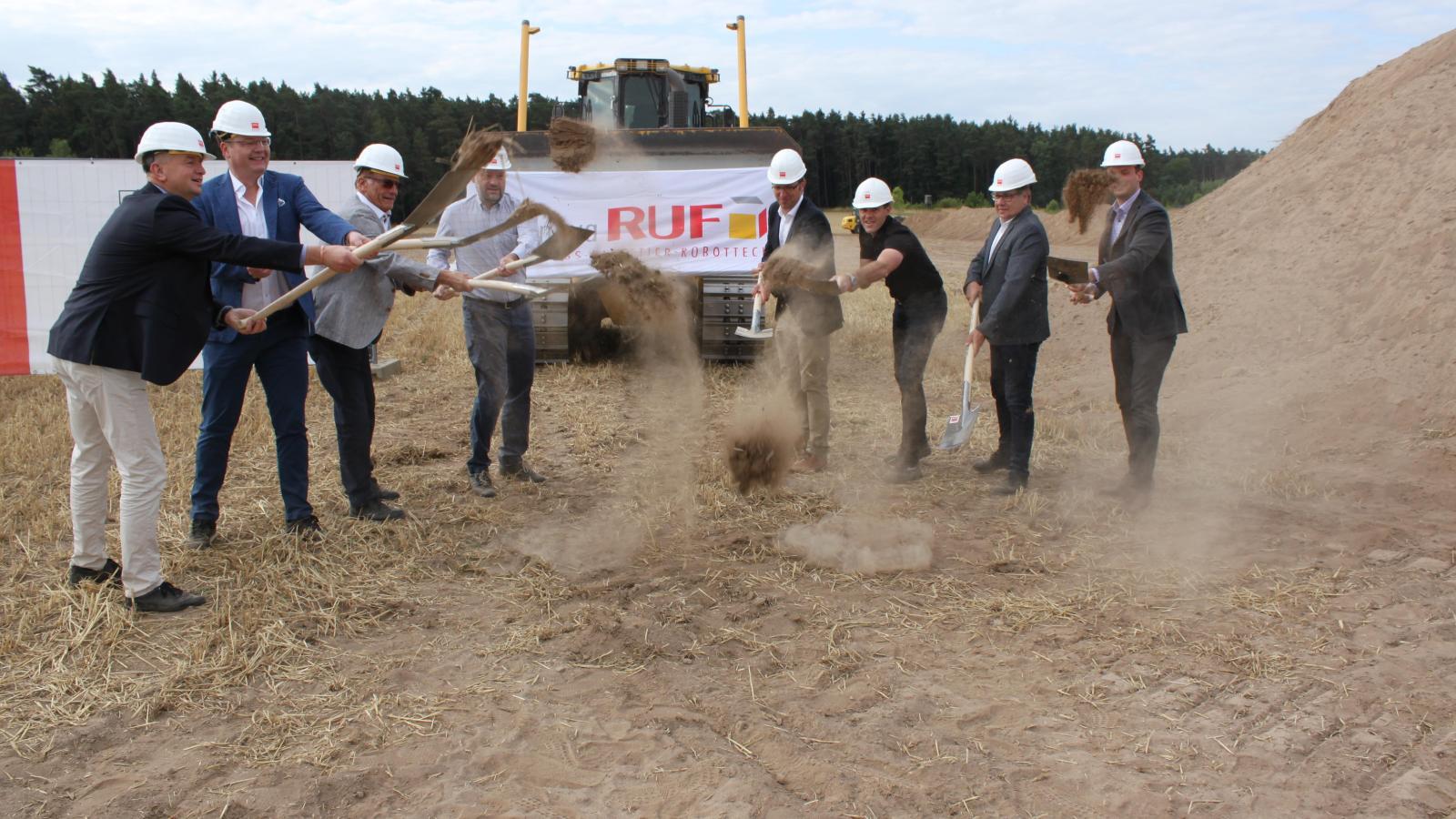 Weniger Arbeitskräfte, mehr Roboter: Transnova Ruf baut in Brodswinden ...