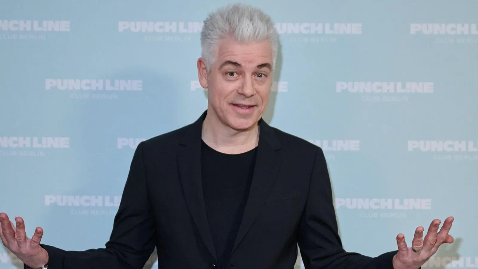 Comedian Mittermeier war über Jahre mit Schmerzen auf der Bühne. (Archivfoto)  (Foto: Annette Riedl/dpa)