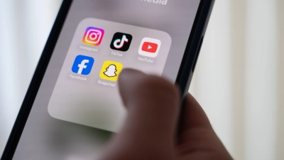 In Australien sind Benutzerkonten für unter 16-Jährige bei Instagram und Co künftig verboten. (Symbolvild) (Foto: Alicia Windzio/dpa)