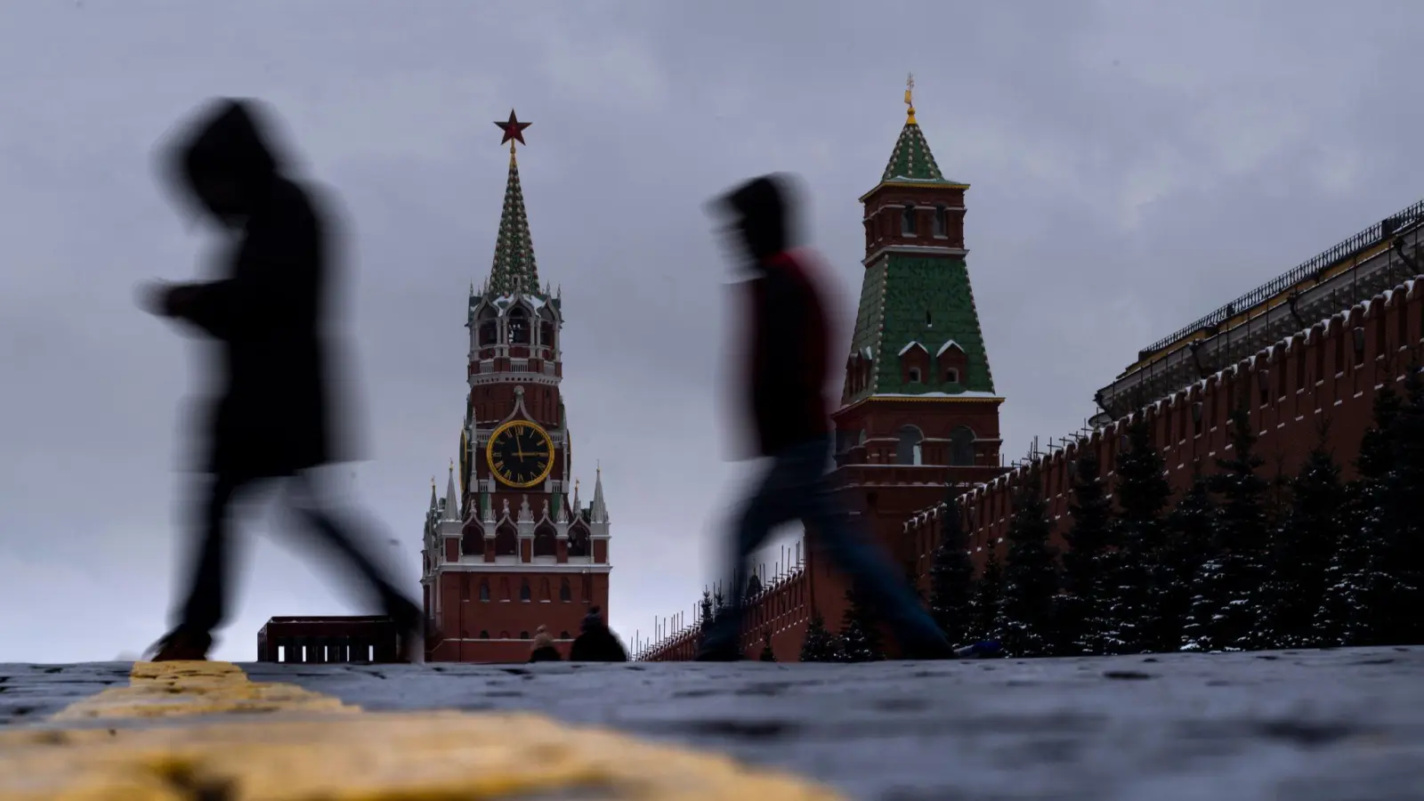 Die baltischen Staaten sehen sich durch Russland gefährdet und bereiten sich aktiv und mit hohen Militärausgaben auf eine mögliche Aggression vor. (Archivbild) (Foto: Alexander Zemlianichenko/AP/dpa)