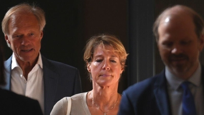 Christina Block auf dem Weg ins Gericht. (Foto: Marcus Brandt/dpa)