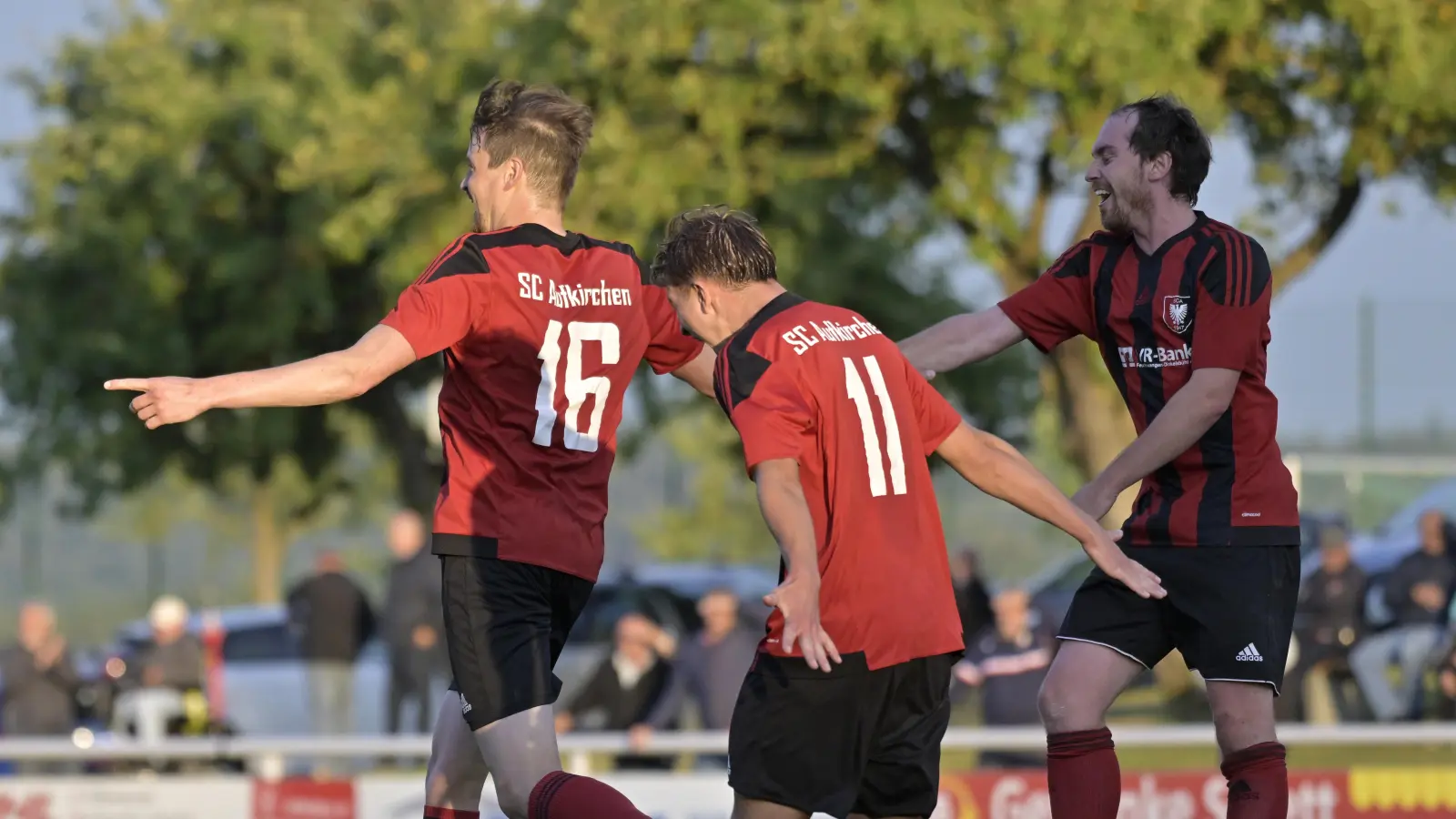 Zwei Tore erzielte Vitus Reichert (Mitte, hier in einem Heimspiel). (Foto: Martin Rügner)