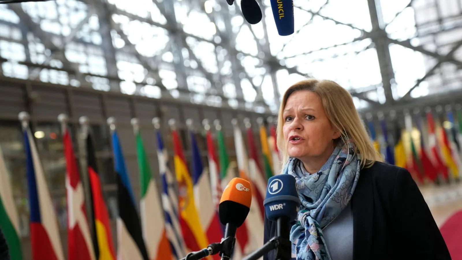 Innenministerin Nancy Faeser in Brüssel. (Foto: Virginia Mayo/AP)