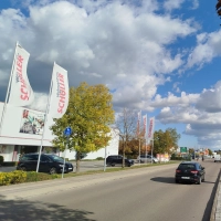 Im Herrieder Gewerbegebiet kann am Samstag jede Menge erlebt und entdeckt werden. Rund 80 Aussteller präsentieren ihr Leistungsspektrum. (Foto: Christian Treffer)