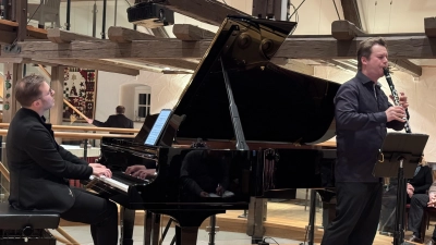 Das Duo Riul mit Martin Klett am Piano und Sebastian Manz an der Klarinette begeisterte in der Oberen Mühle in Uffenheim. (Foto: Karlheinz Hesse)