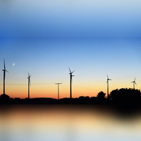 Ein Projektierer will auf Uehlfelder und Vestenbergsgreuther Gebiet insgesamt sechs Windräder bauen. So mancher Rat fand das Vorgehen aber „unmöglich”. (Symbolbild: Jim Albright)