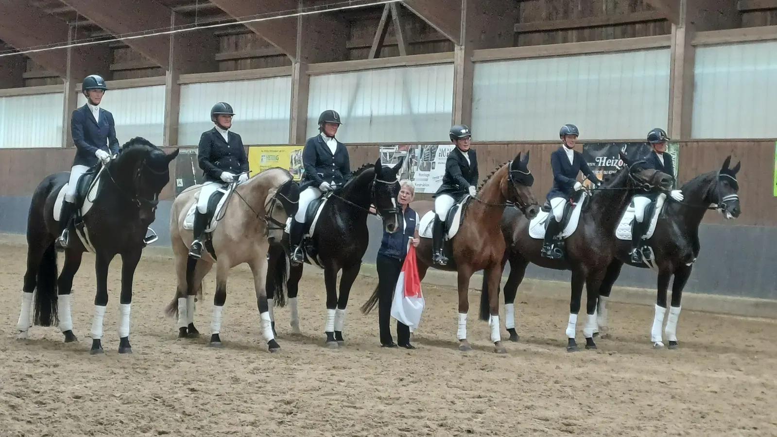 Sie sitzen im Sattel trotz Behinderung. Weil die Para-Reiter körperlich eingeschränkt sind, ist das Risiko für Stürze höher. (Foto: privat)