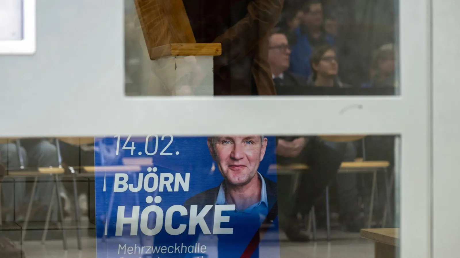 Die AfD bewirbt einen Höcke-Auftritt. (Foto: Pia Bayer/dpa)