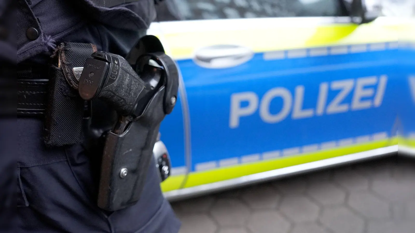 Mehrere Menschen stehen im Verdacht, das Material besessen zu haben. (Symbolbild) (Foto: Marcus Brandt/dpa)