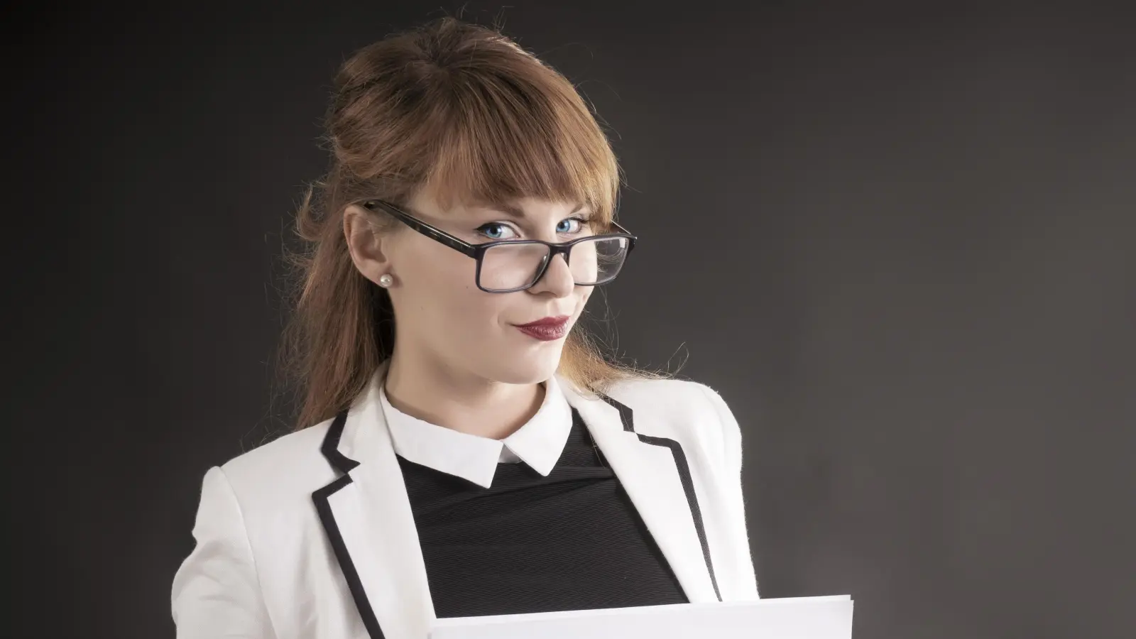 Wer zum Vorstellungsgespräch eingeladen wird, hat die erste Hürde bereits gemeistert. Jetzt gilt es, sich optimal vorzubereiten, den positiven Eindruck im Gespräch zu bestätigen und sich den Job zu schnappen. (Foto: Pixabay)