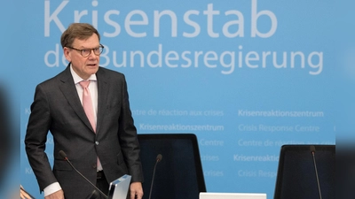 Die Bundesregierung will in Nahost gestrandete besonders verletzliche Menschen mit Charterflügen zurückholen.  (Foto: Axel Schmidt/Reuters Pool/dpa)