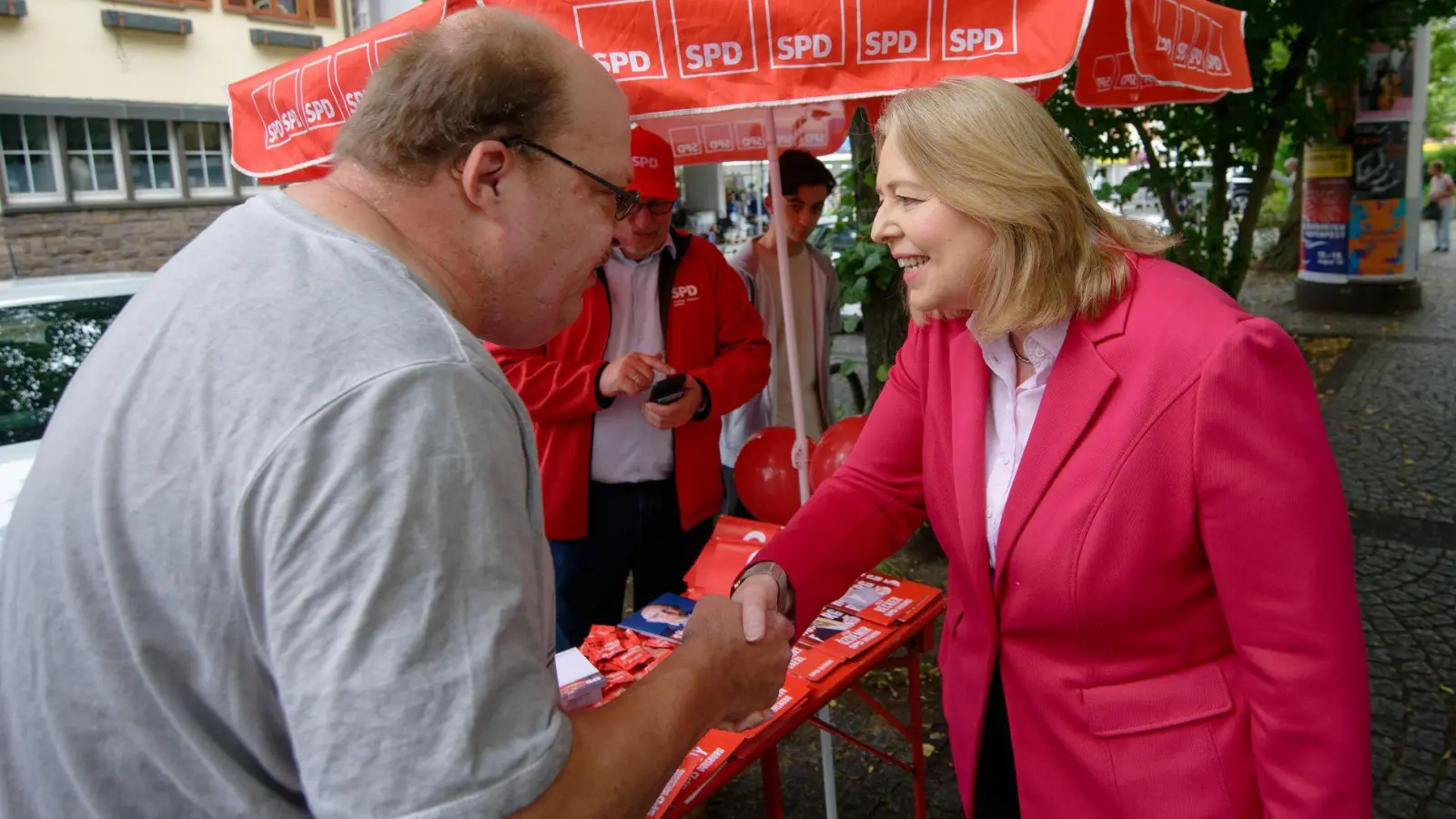 Parteichefin Bas ist in diesen Tagen überall in NRW unterwegs.  (Foto: Henning Kaiser/dpa)
