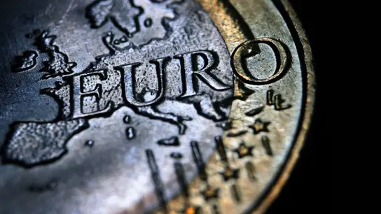 Der Euro hat durch die unerwartet hohe Inflation in den USA einen Dämpfer erhalten. (Foto: Karl-Josef Hildenbrand/dpa)