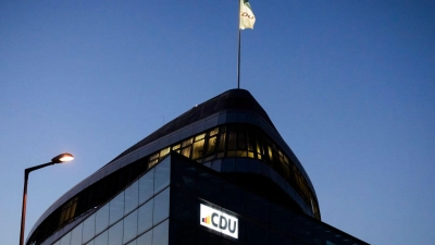 CDU und CSU fallen in der aktuellen YouGov Sonntagsfrage auf ein neues Tief. (Symbolbild) (Foto: Christoph Soeder/dpa)