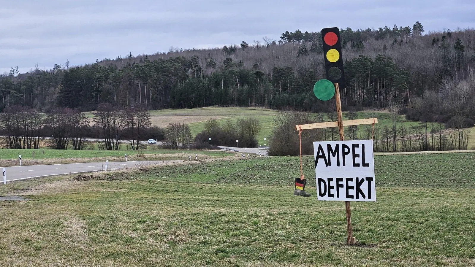 Mit solchen und ähnlichen Hinguckern protestierten im Jahr 2024 viele gegen die Ampel-Regierung. Die ist nun bald Geschichte, aber was erwarten sich die Protestierer von einst von den Neuen? (Archivfoto: Wolfgang Grebenhof)