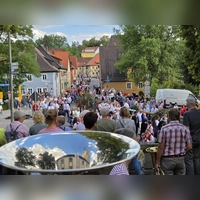 Der Posaunenchor begleitet den feierlichen Kirchweihauszug. (Foto: Rainer Weiskirchen)