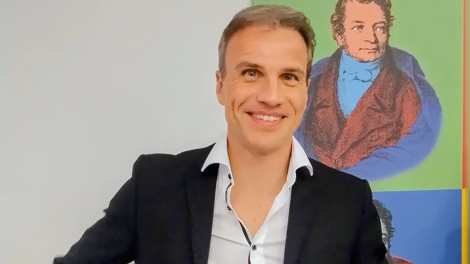 Christoph Grube ist Literaturwissenschaftler. Zusammen mit seinem Bruder Andreas (einem Strafrichter, der aus Sicherheitsgründen im Internet nicht im Foto gezeigt werden darf) befasst er sich mit Kriminalliteratur. (Foto: Eckard Dürr)