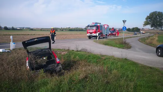 Ein 64-Jähriger wurde bei einem Unfall nahe Ergersheim leicht verletzt. .  (Foto: NEWS5 / Wohlgemuth)