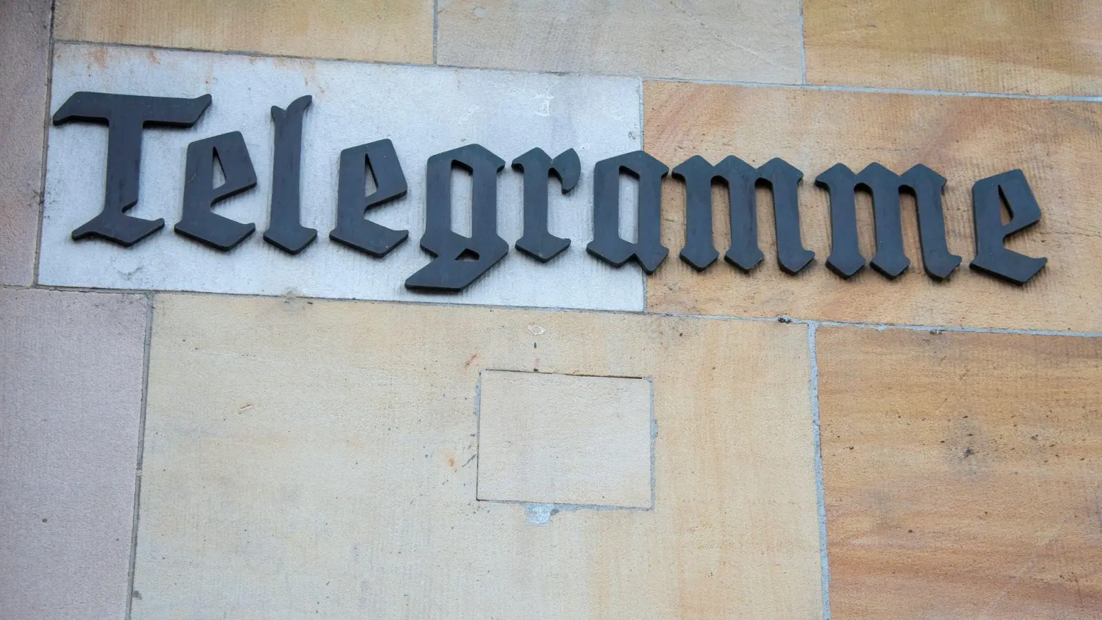 Die Deutsche Post hat ihren Telegramm-Service zum Jahresende eingestellt - einige haben noch ihre letzte Chance genutzt. (Foto: Stephan Schulz/dpa)