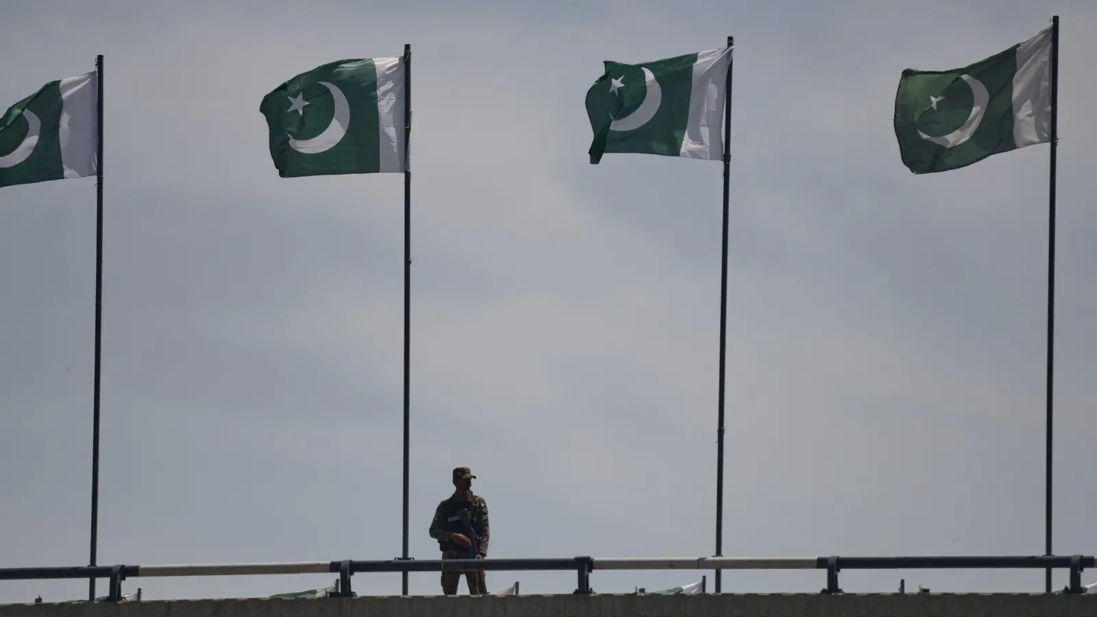 In Pakistan ist es wieder zu einem Anschlag gekommen. (Symbolbild) (Foto: M. A. Sheikh/AP/dpa)