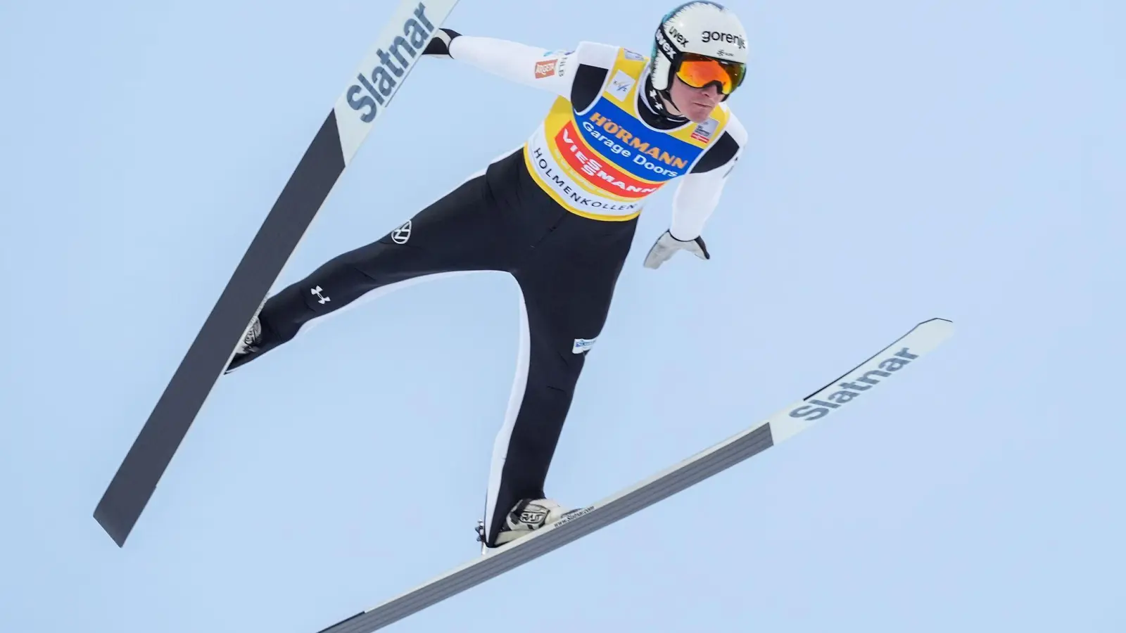 Skisprung-Star Domen Prevc scheitert in Oslo wie auch Philipp Raimund im ersten Durchgang. (Foto: Terje Pedersen/NTB/dpa)