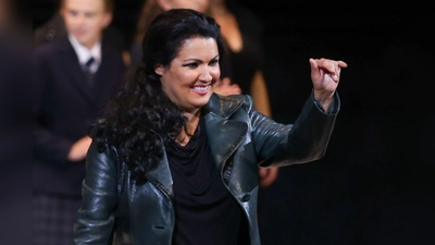 Die russische Starsopranistin Anna Netrebko hat wegen Erschöpfung mehrere Konzerte in der spanischen Hauptstadt Madrid abgesagt. (Archiv-Bild) (Foto: Franz Neumayr/apa/dpa)