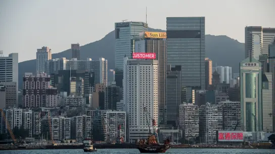 Hongkong verlangt von Einreisenden keine dreitägige Quarantäne mehr. (Foto: Bernd von Jutrczenka/dpa/Archiv)