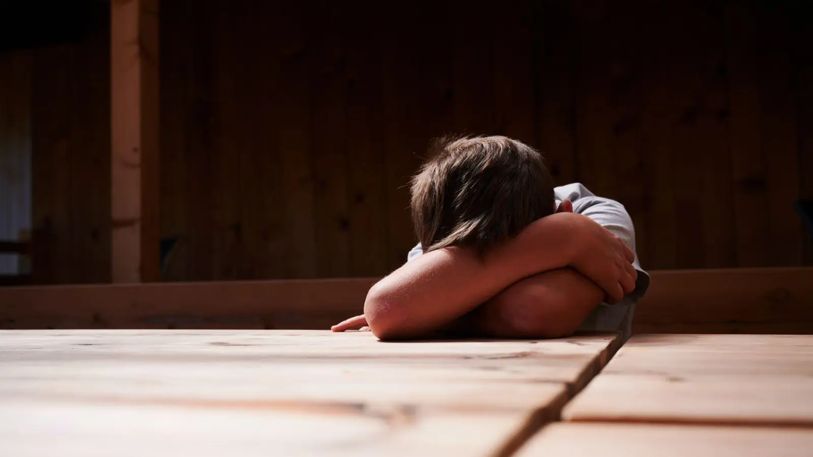 Sexualisierte Gewalt an Kindern kann für die Betroffenen ein Leben lang folgen haben (Foto: Archiv). (Foto: Annette Riedl/dpa)