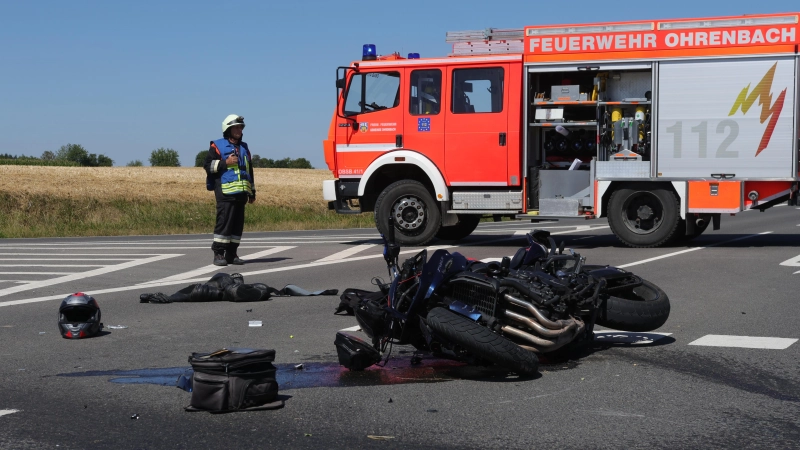 Bei Ohrenbach ist ein Motorradfahrer bei einem Unfall schwer verletzt worden. (Foto: NEWS5/Markus Zahn)