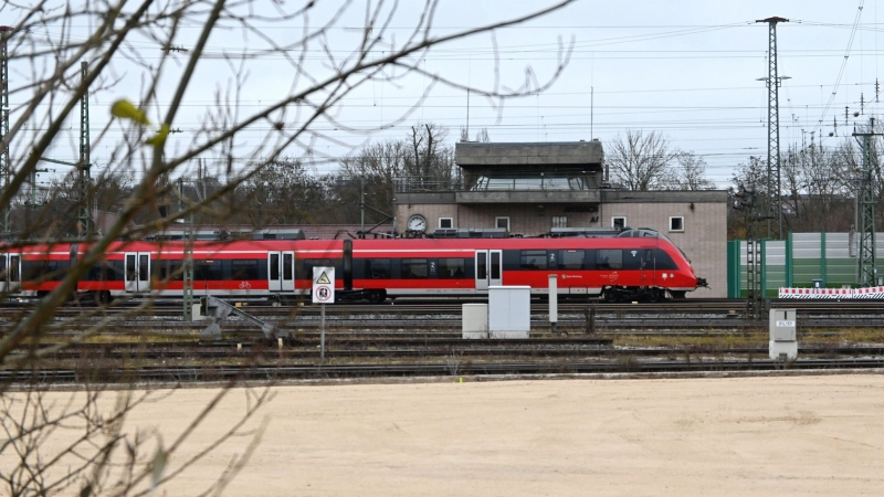 Das Stellwerk in Ansbach besteht seit den 1960ern. Nun wird es durch ein Elektronisches Stellwerk ersetzt. (Foto: Johannes Hirschlach)