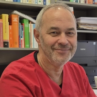 Landarzt Dr. Georg Deichhardt, Landarzt aus Ipsheim und Vorsitzender des Ärztlichen Kreisverbandes Neustadt/Aisch-Bad Windsheim, ist getroffen von dem Misstrauen, dass die Bundesregierung seinem Berufsstand entgegenbringt.  (Foto: Pat Lauer)