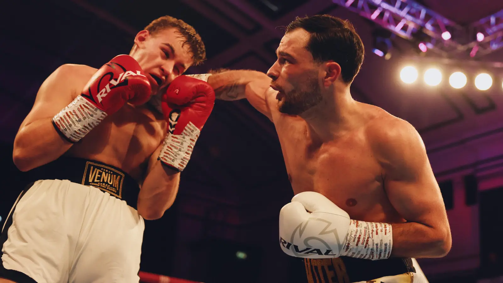 Deniel Krotter (rechts) war gegen Jan Rotter klar überlegen. (Foto: Top Tier/George Tewkesbury)