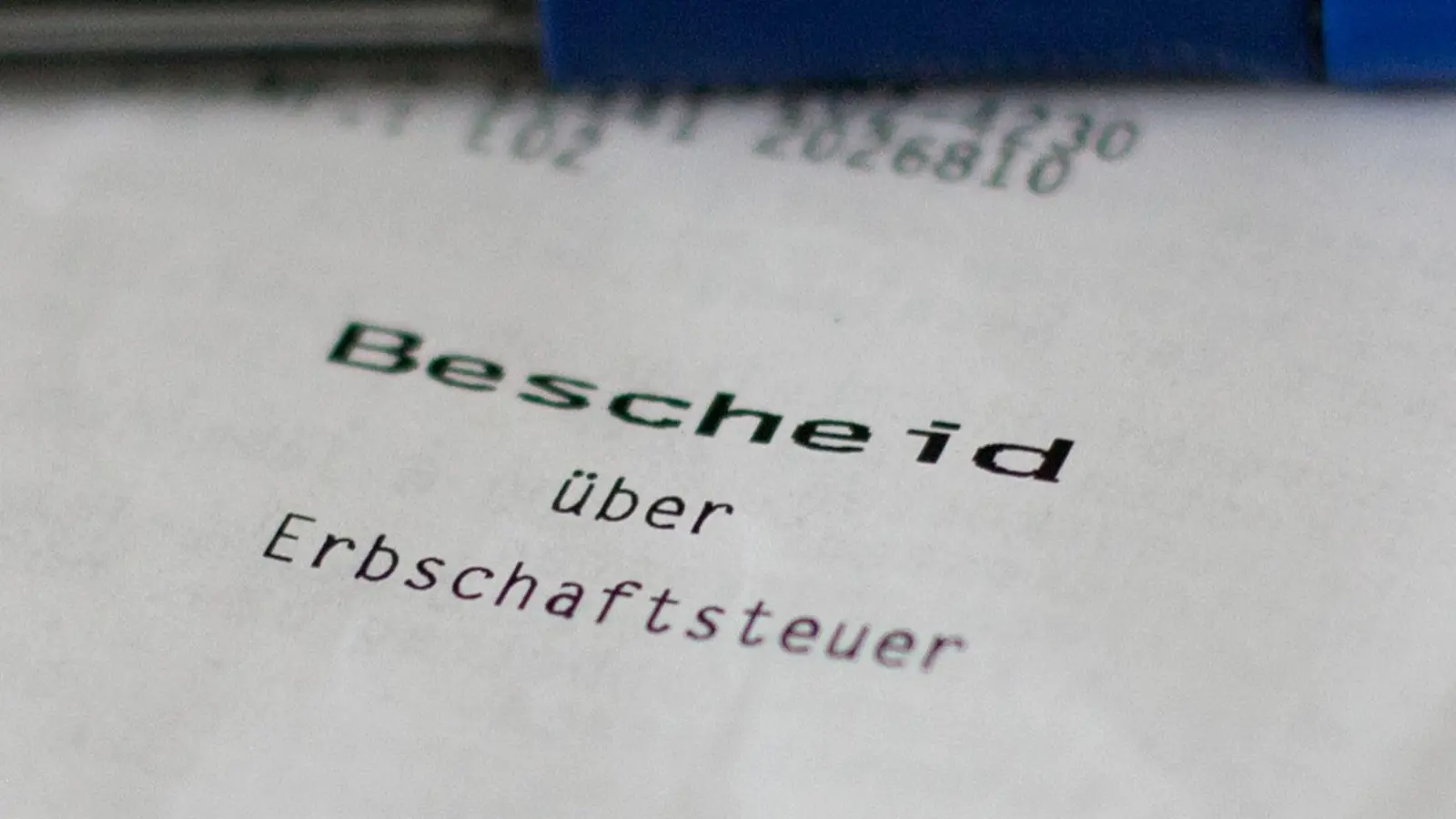 Die Präsidentin des Verbands der Familienunternehmer schlägt die Streichung der Erbschaftsteuer für Betriebe in Ostdeutschland vor. (Symbolbild) (Foto: Wolfram Kastl/dpa)