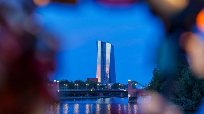 Die Europäische Zentralbank (EZB) erhöht zum zehnten Mal in Folge die Leitzinsen. (Foto: Andreas Arnold/dpa)