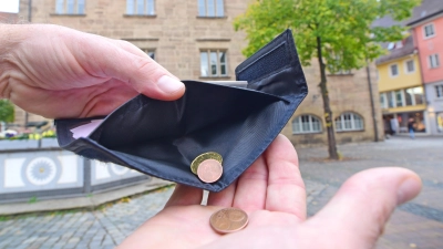 1000 Euro können Arbeitgeber ihren Arbeitnehmenden steuerfrei auszahlen – das ist aber nicht verpflichtend. Diese Unternehmen in der Region machen mit.  (Symbolbild: Irmeli Pohl)