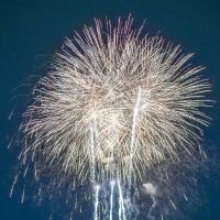 Im Zuge der Kirchweih soll in Lichtenau weiterhin ein Feuerwerk zu sehen sein – allerdings kürzer als bisher. (Symbolbild: Mirko Fryska)