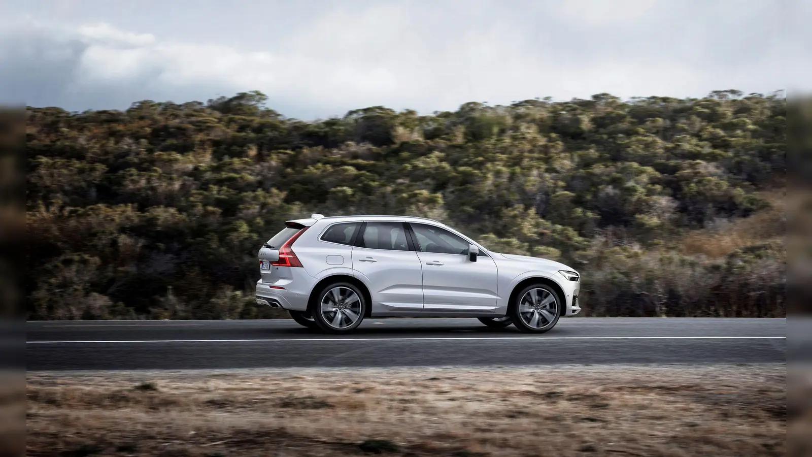 Der Volvo XC60 gibt sich trotz seines üppigen Gewichts bei der Hauptuntersuchung keine Blöße bei Fahrwerkskomponenten. (Foto: Volvo/dpa-tmn)