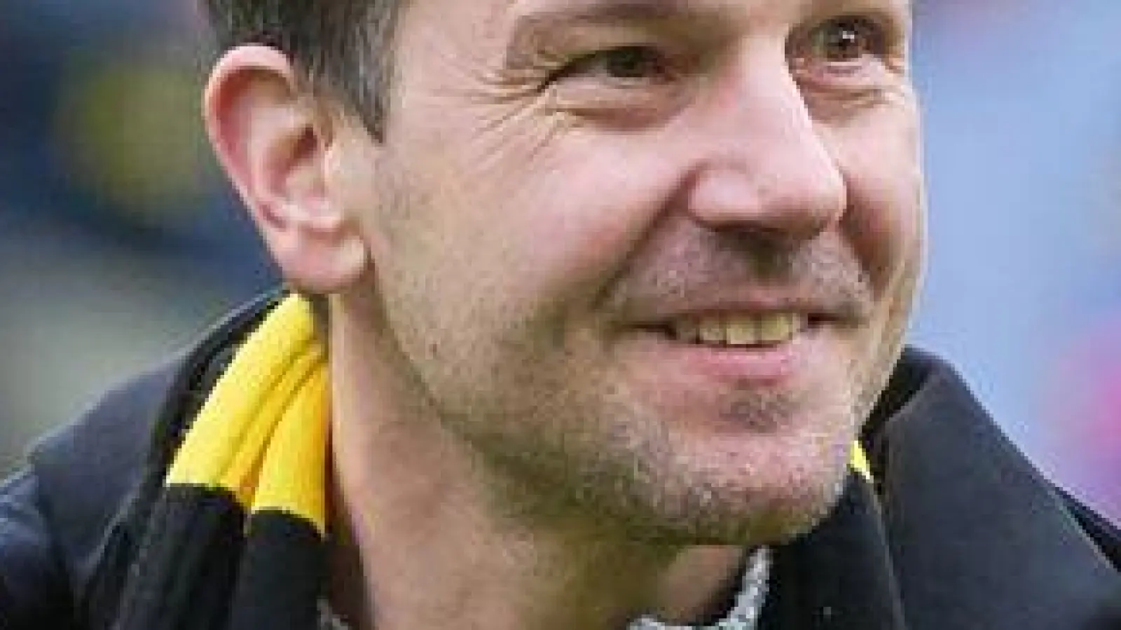 BVB-Fan Timo Boll im Stadion seines Lieblingsvereins.  (Foto: Bernd Thissen/dpa)