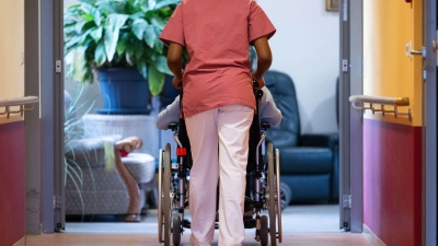 Nicht alle Heime des Betreibers sind betroffen. (Symbolbild) (Foto: Marijan Murat/dpa)