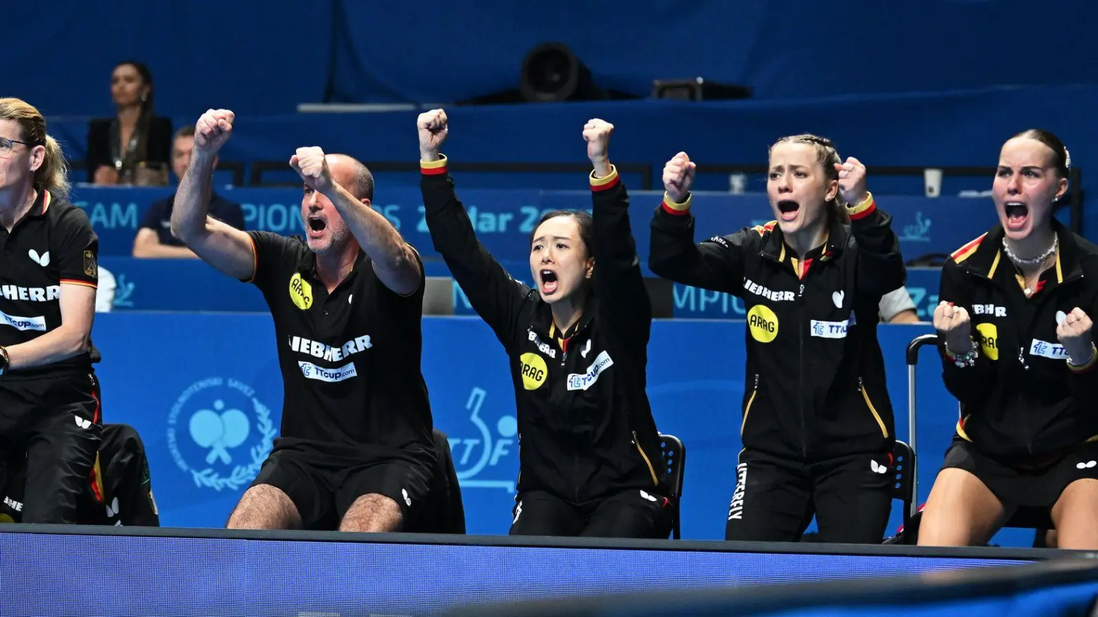 Die deutschen Tischtennis-Frauen haben den EM-Titel gewonnen. (Foto: Manfred Schillings/dpa)