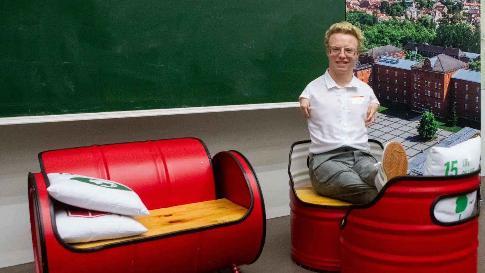 Spitzensportler Josia Topf ist ein echter Sympathieträger. Bei einem Alumni-Treffen an der Hochschule Ansbach sprach er über seinen Werdegang. Danach musste er sich erstmal etwas ausruhen. (Foto: Evi Lemberger)