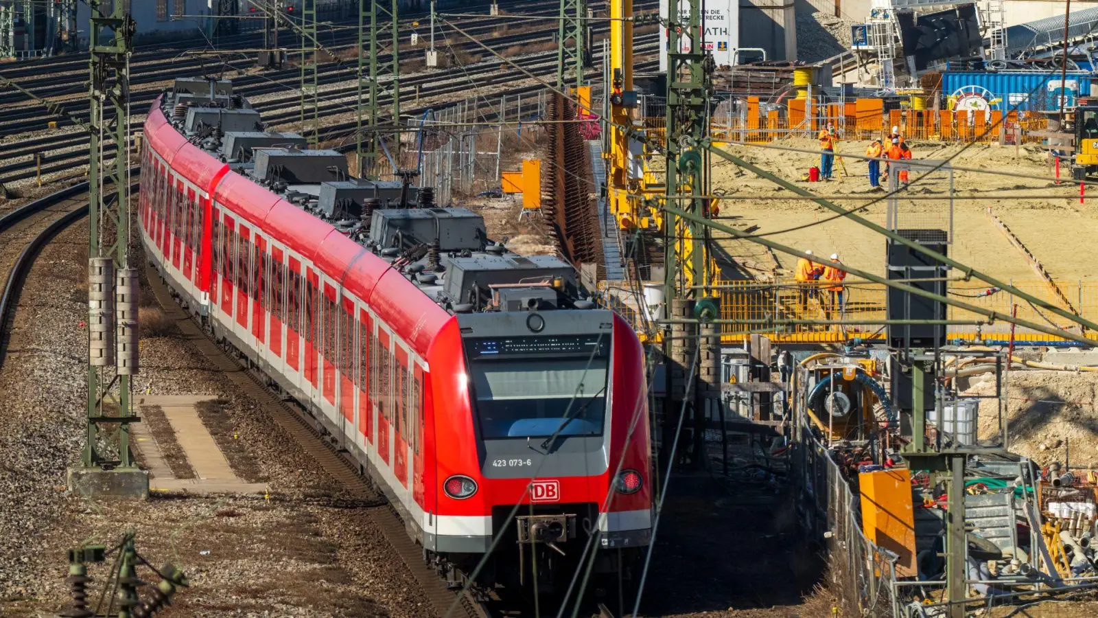 Im Herbst wird viel gebaut auf Münchens S-Bahn-Strecken. (Archivbild)  (Foto: Peter Kneffel/dpa)
