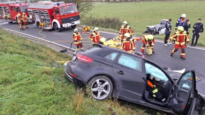 Die Unfallstelle bei Oberscheinfeld wurde gesperrt, (Foto: Feuerwehr Scheinfeld)