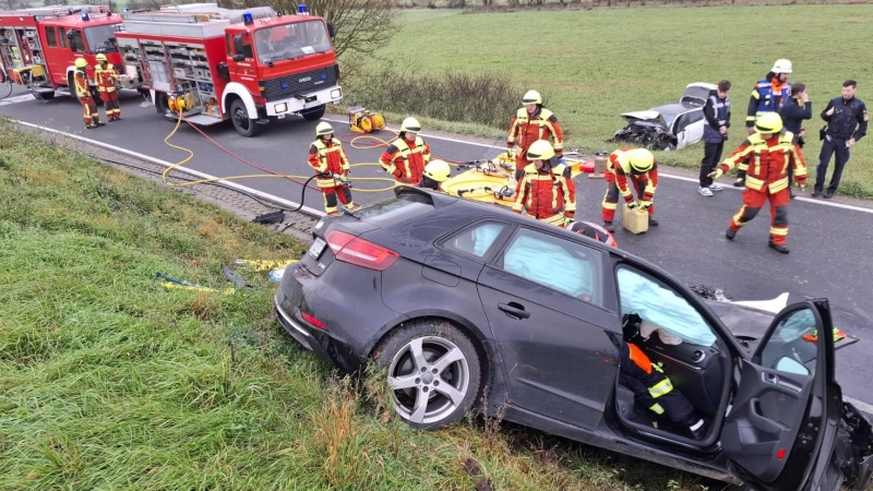 Die Unfallstelle bei Oberscheinfeld wurde gesperrt, (Foto: Feuerwehr Scheinfeld)