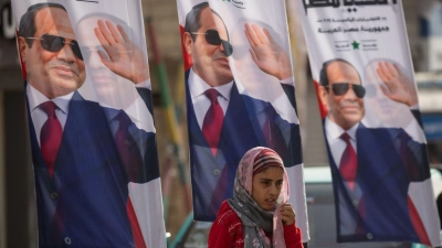 Plakaten des ägyptischen Präsidenten Al-Sisi. Der Amtsinhaber hat die Wahl in dem bevölkerungsreichsten Land der arabischen Welt erneut für sich entschieden. (Foto: Gehad Hamdy/dpa)