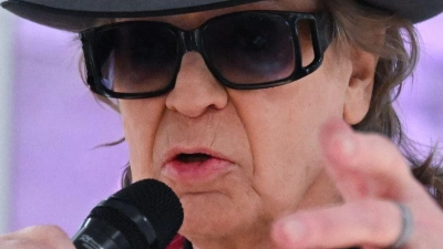 Udo Lindenberg muss seine krankheitsbedingte Auszeit verlängern und hat einen Termin in Calw abgesagt. (Archivfoto) (Foto: Bernd Weißbrod/dpa)